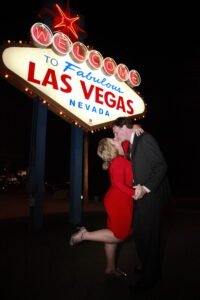 Las Vegas Sign Weddings 12