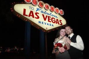 Las Vegas Sign Weddings 16