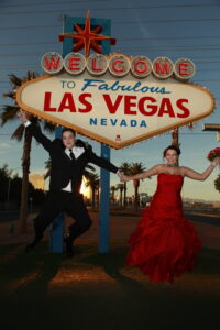 Las Vegas Sign Weddings 17